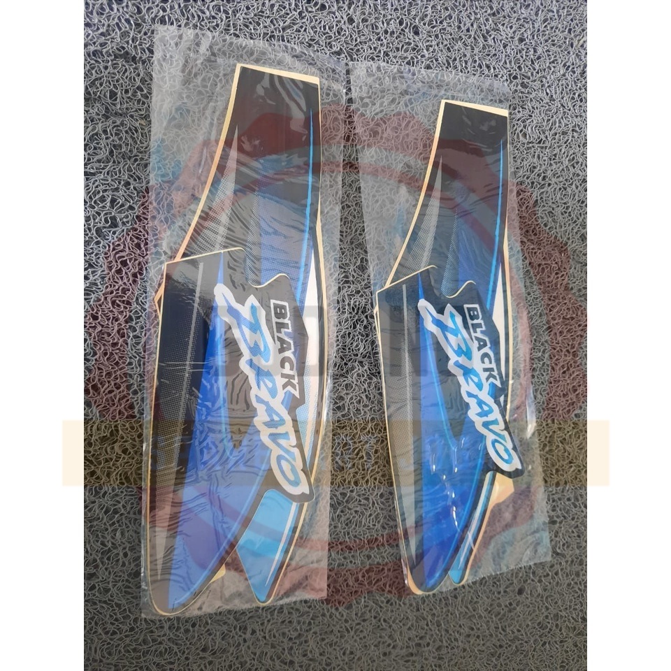 LIS STRIPING SUZUKI RC100 RC BRAVO WARNA HITAM BIRU SATU SET TINGGAL PASANG