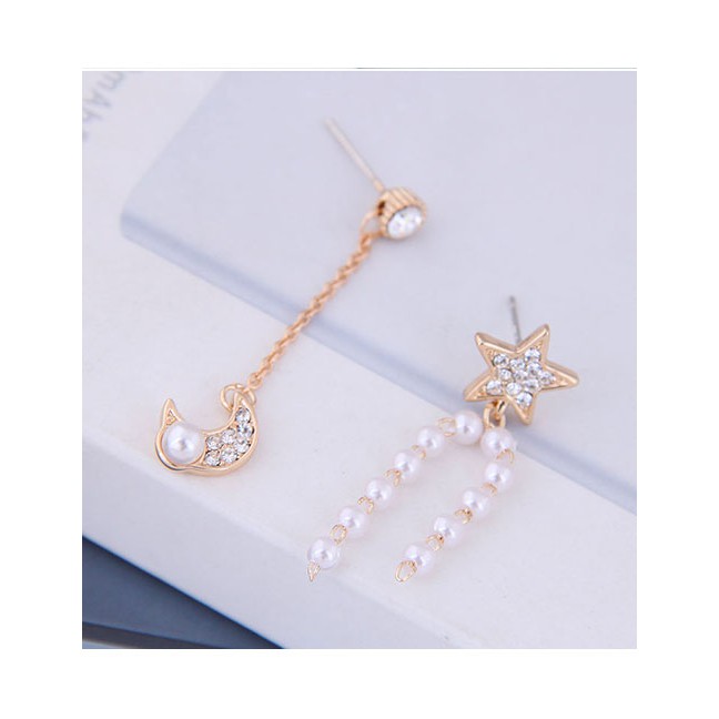 LRC Anting Tusuk Fashion Golden Star And Moon Pearl Asymmetric Stud Earrings A60206