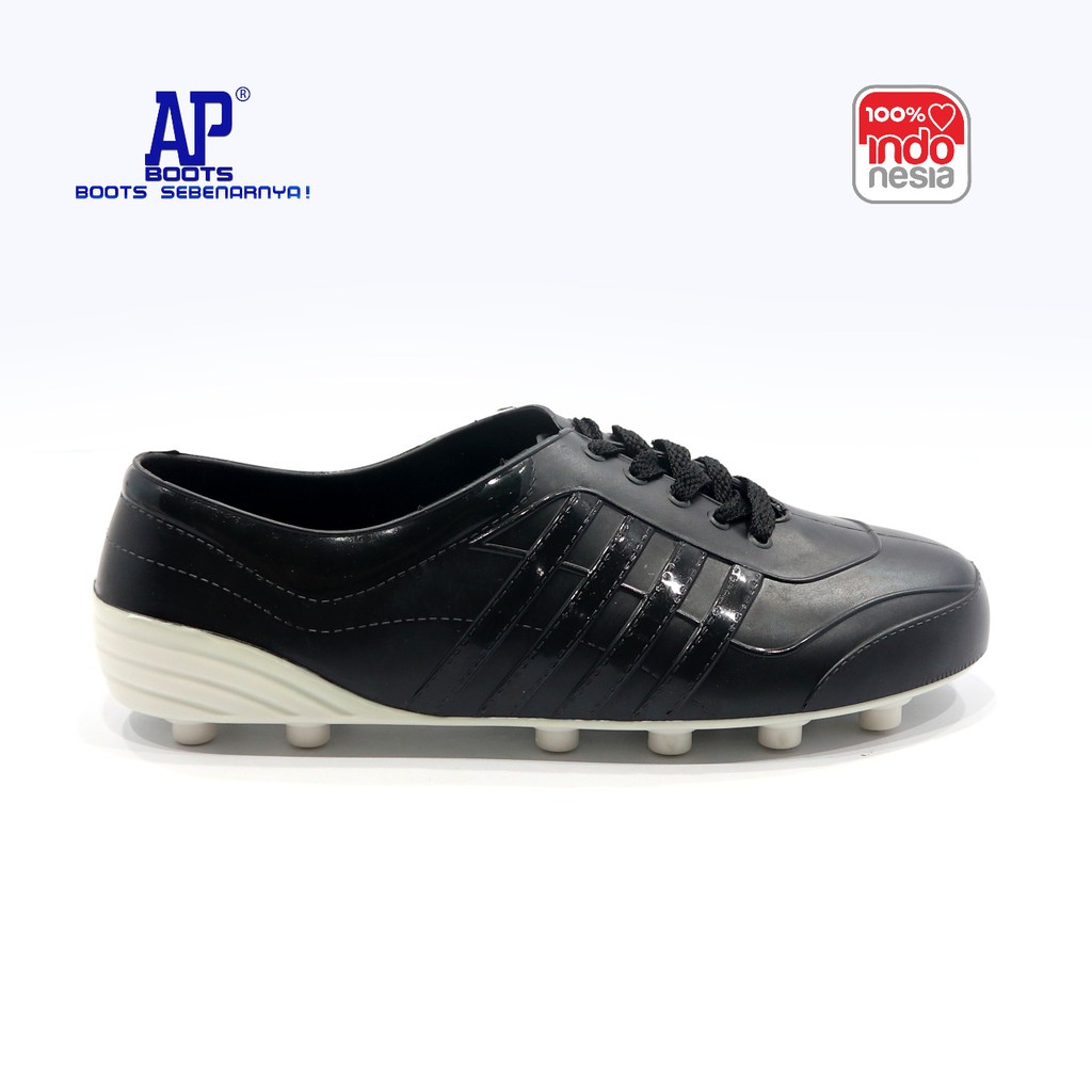 SEPATU KARET AP 969 BLACK WHITE 37-42 - SEPATU KARET BOLA PUTIH - AP BOOT