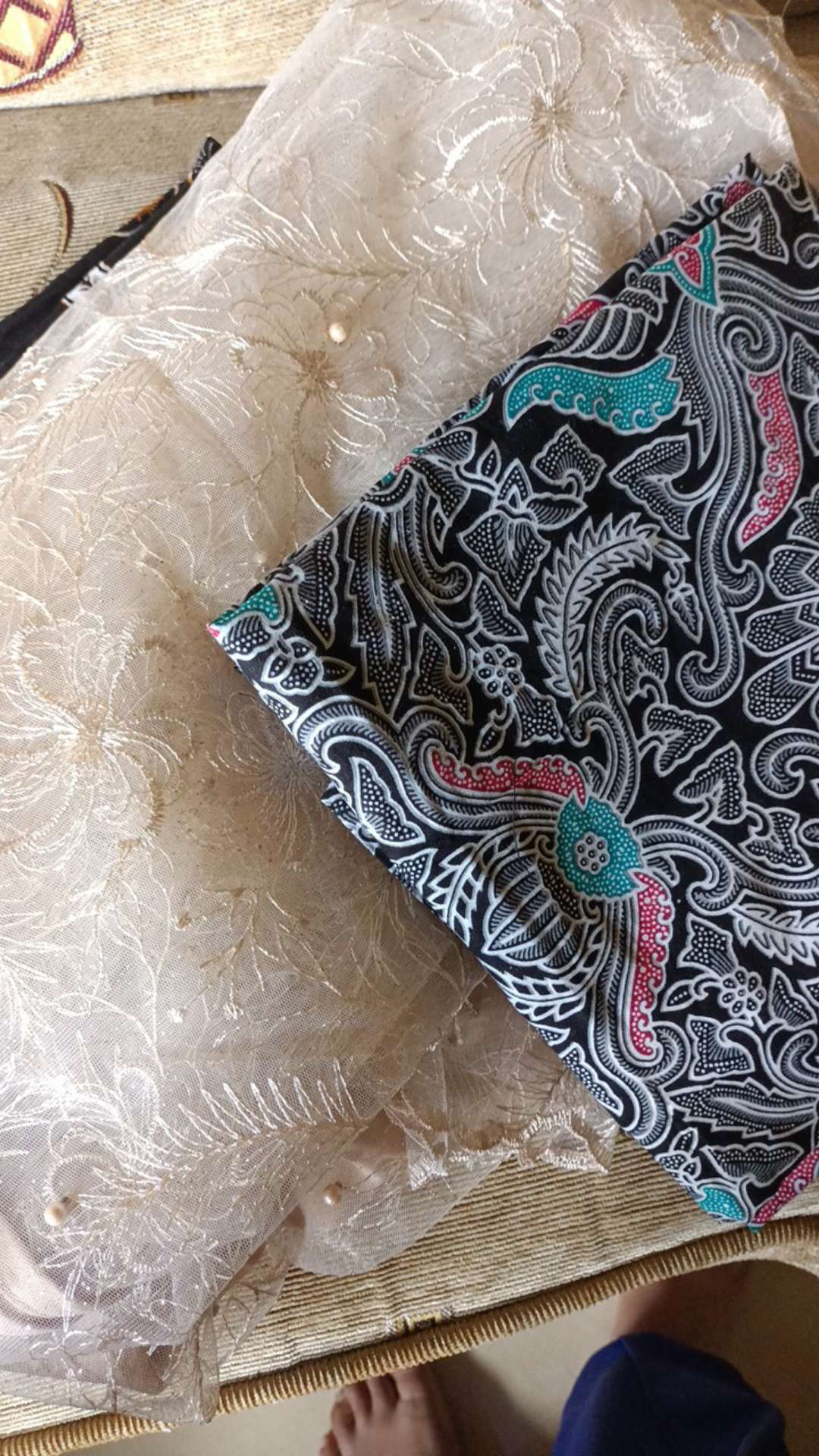 Batik Sarimbit Jasmin Batik Couple Brokat Tille Kebaya Couple Tunangan Best Seller Batik Pekalongan