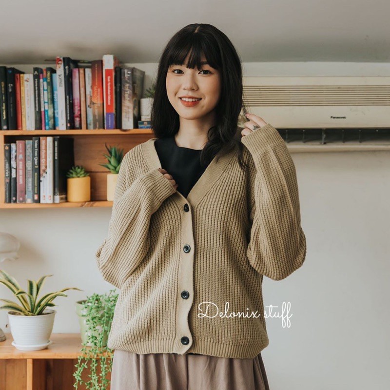 Wolly Crop // Cardigan Rajut Crop || By @stripetee_mrln-Crem