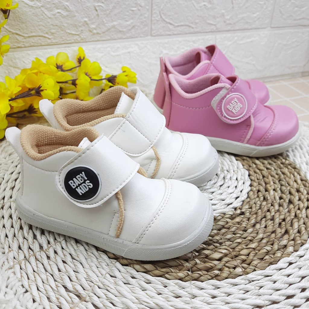 mandirishoestore-SEPATU BOOT PUTIH ANAK PEREMPUAN/LAKI-LAKI 1-3 TAHUN CAY05