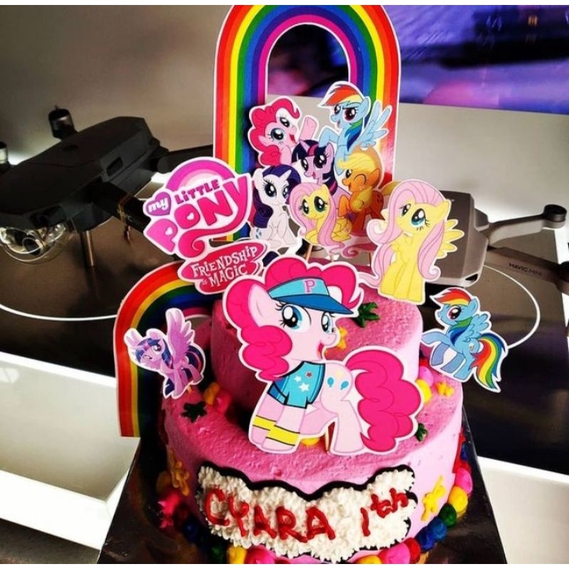 

kue ultah / ulang tahun little pony 2 tingkat