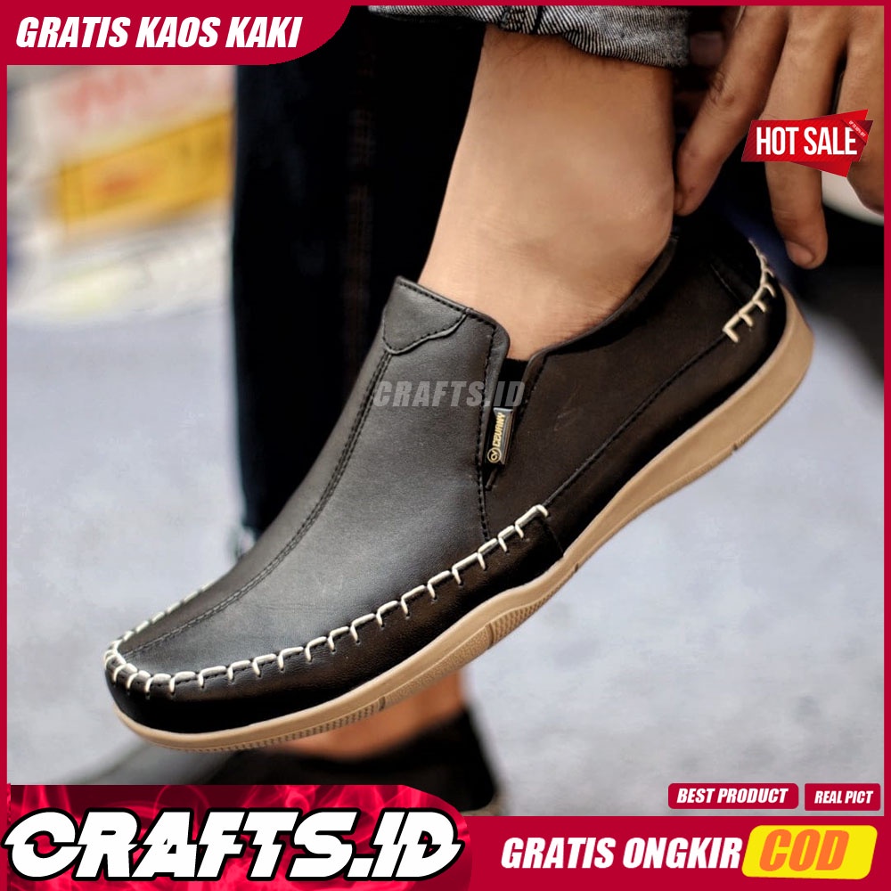 CRAFTS X DIVOC Sepatu Slip On Pria Kulit Asli Sepatu Pria Casual Pantofel Semi Formal Kerja Kantor