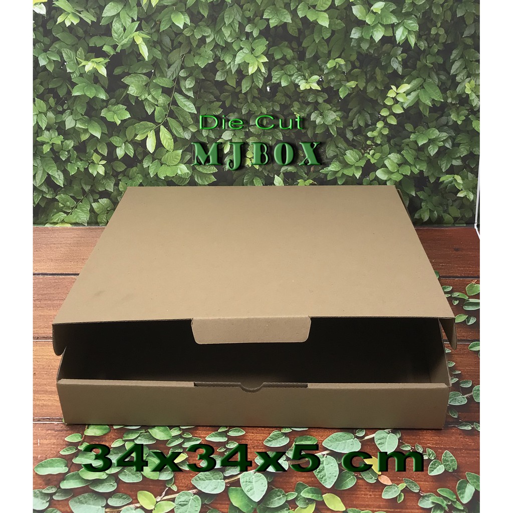 

Kardus Uk. 34x34x5 cm........Die Cut