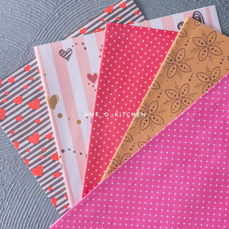 

Tambahan packing kertas kado polkadot/love/batik + bubble wrap + fragile