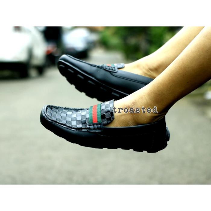SEPATU CASUAL SEPATU GUCI GUCCI PRIA SLOP CASUAL FORMAL KICKERS ADIDAS LOAFERS - HITAM, 41