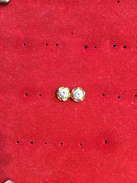 Anting duduk paku cucuk stud anak dan dewasa emas asli kadar 700 70% 22 0.5 0,5 setengah g gr gram bunga bulat ukir