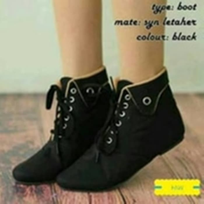 Sepatu Flat Wanita Boot Boots Korea Hitam