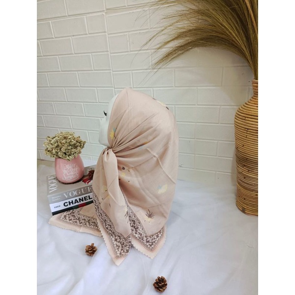 HIJAB SEGI 4 VOAL MOTIF BUNGA COKSU