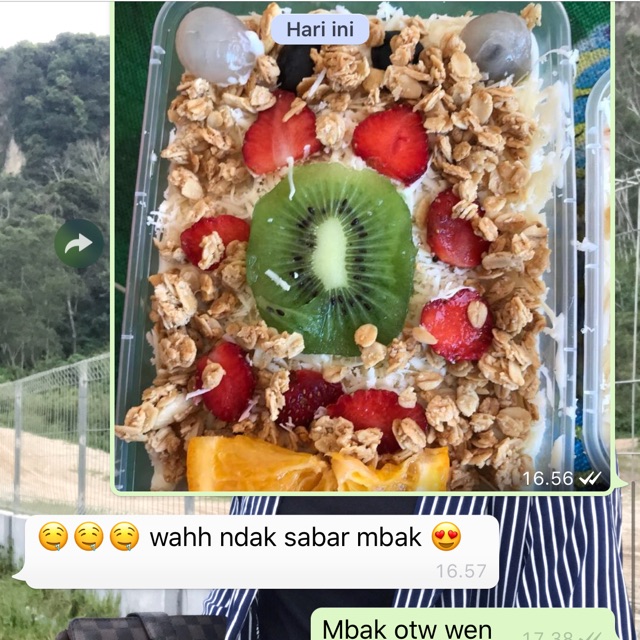 

Salad Premium granola