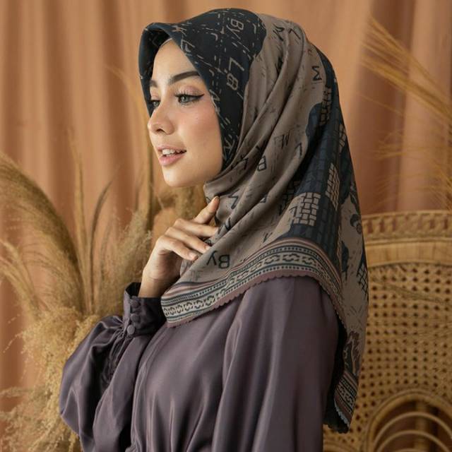 ISWARA SCARF NAIMA By Wearing Klamby