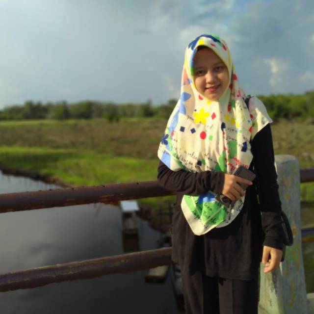 eka_is_may_valiani