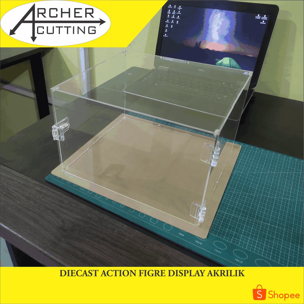 BOX DIECAST DISPLAY ACTION FIGURE AKRILIK PLUS ENGSEL GEMBOK