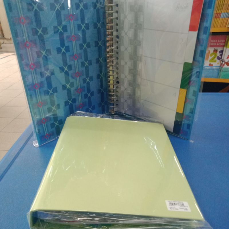 

Multiring Binder 20 Ring A5 Bantex Batik Series