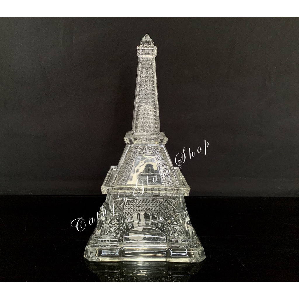 Formia Toples Kaca Bentuk Menara Eiffel
