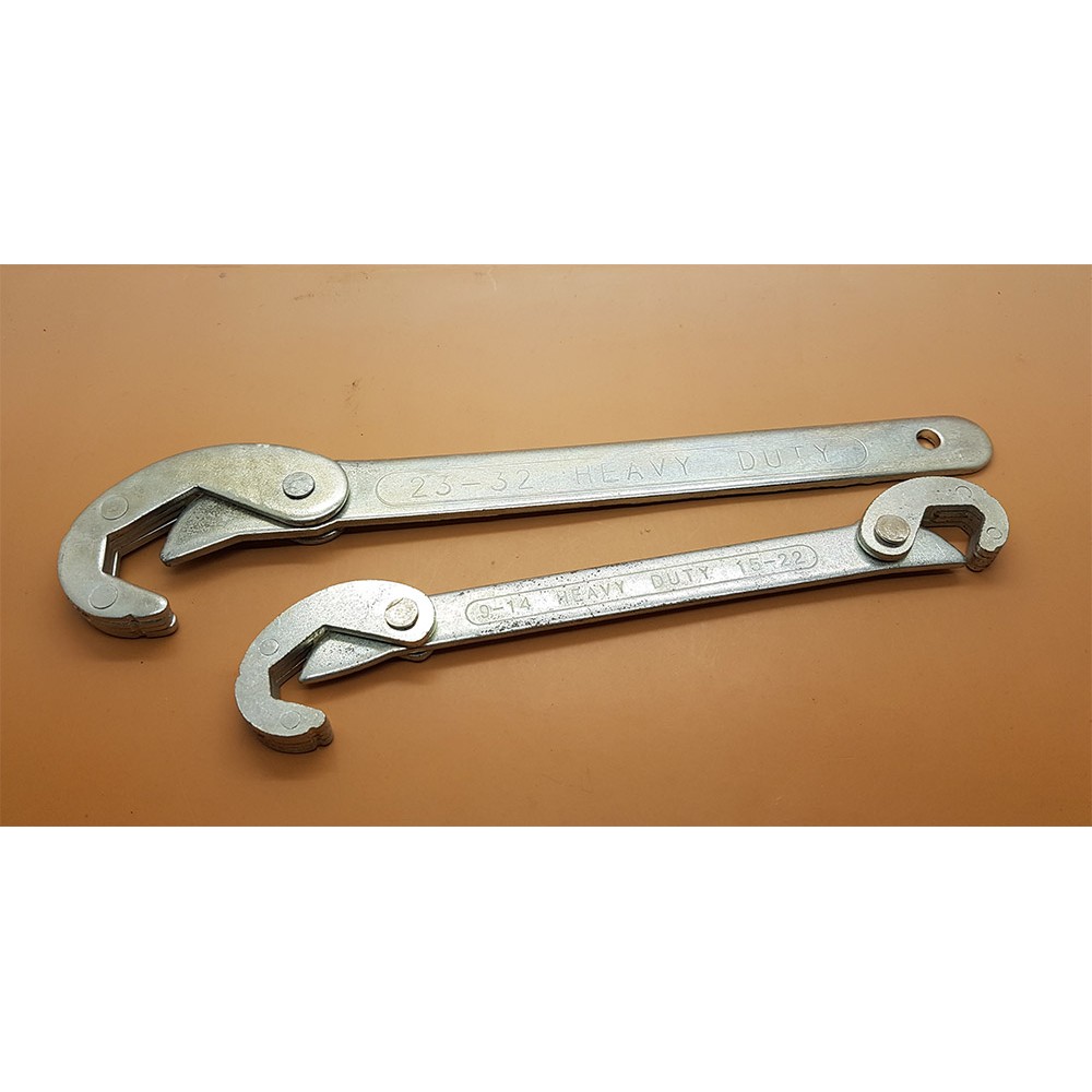 2 pcs Multi function Adjustable Snap'N Wrench Universal / kunci pas