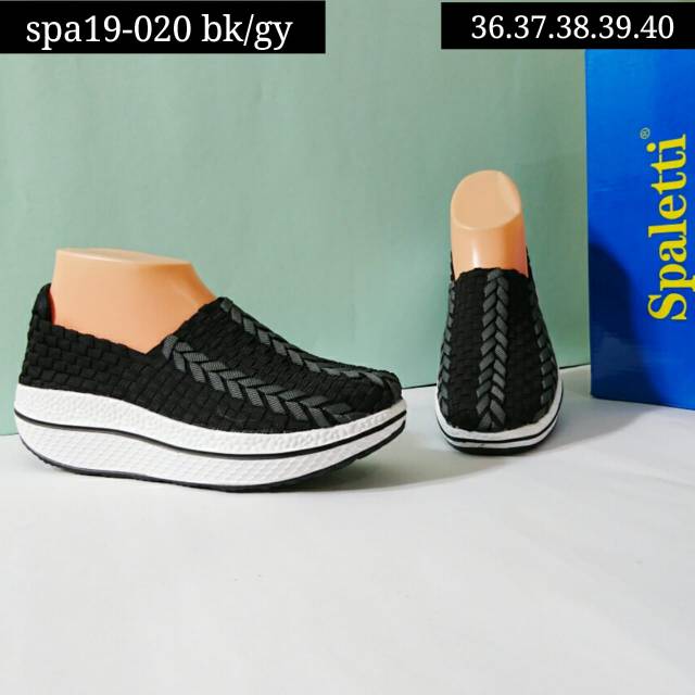 Sepatu wanita anyam / rajut impor Spaletti