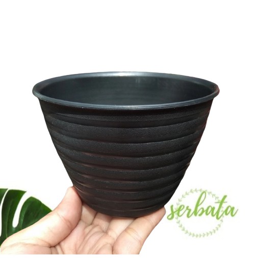 Pot Bunga Tawon 12 Hitam / Pot Kecil / Pot Minimalis Plastik