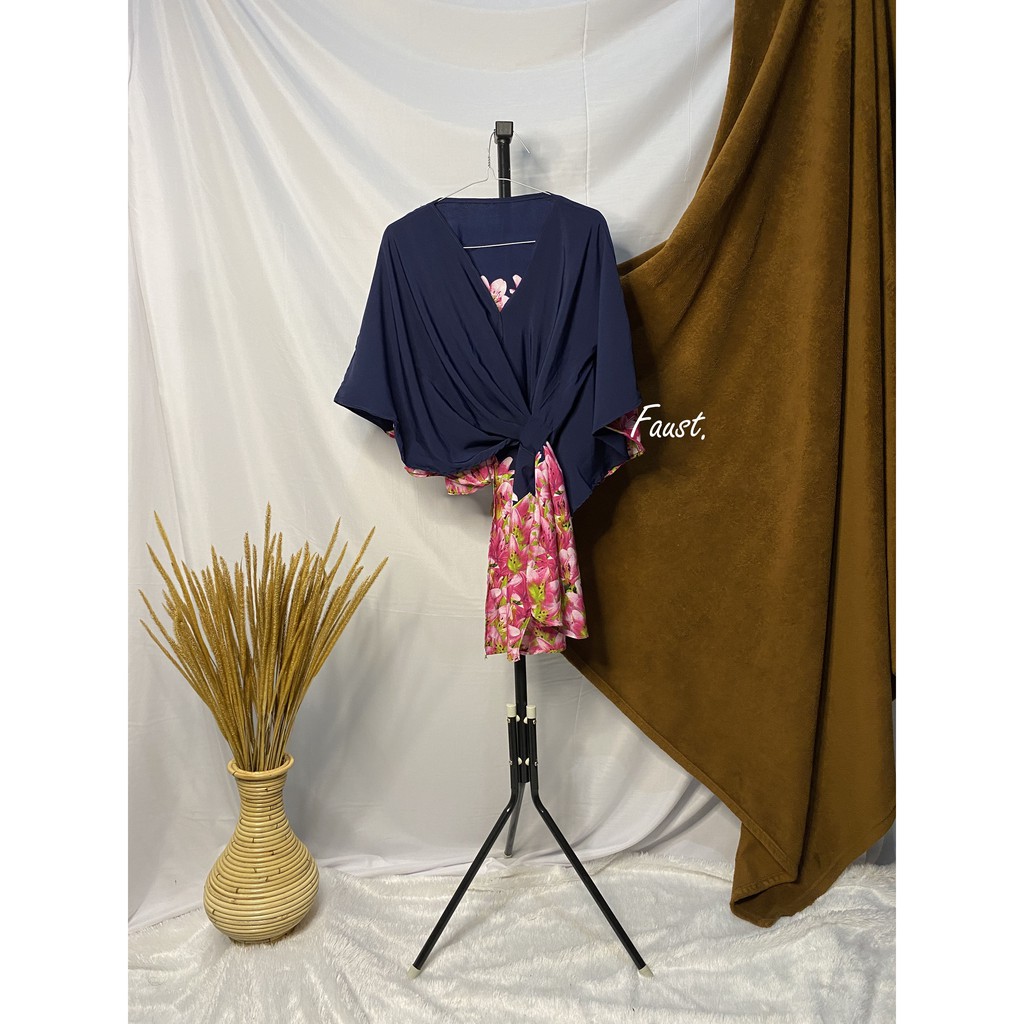 Atasan Blouse wanita motif bunga warna biru preloved