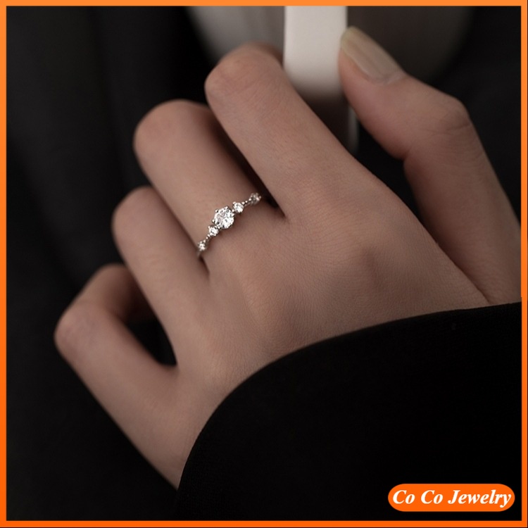 Cincin Model Terbuka Desain Sayap Malaikat Hias Berlian Gaya Korea / Klasik Adjustable Untuk Wanita