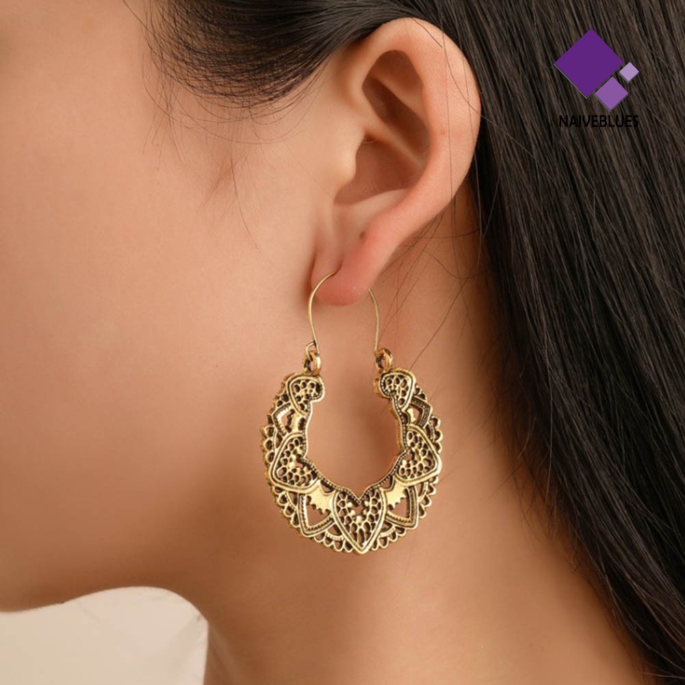 Anting Hoop Geometris Hati Model Hollow out Gaya Vintage Untuk Wanita