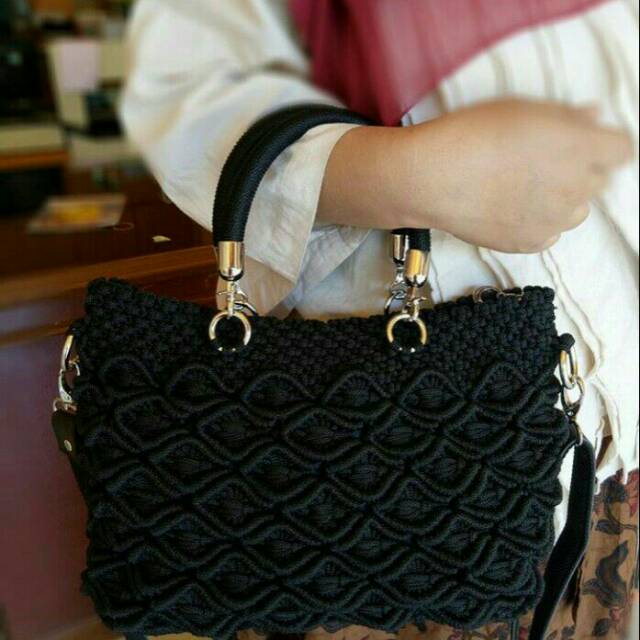 Tas tali kur merak hitam