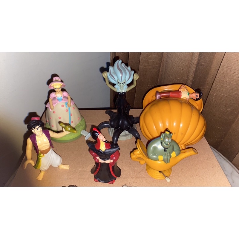 mix disney figure character mainan happy meal toys mcd