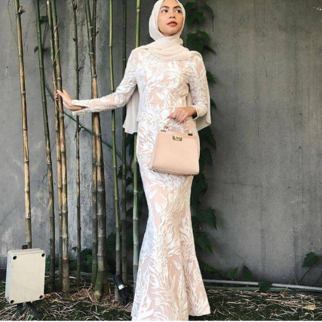 [SOLD OUT] Preloved Zalia Sequin Dress White/ Gaun/ Long dress