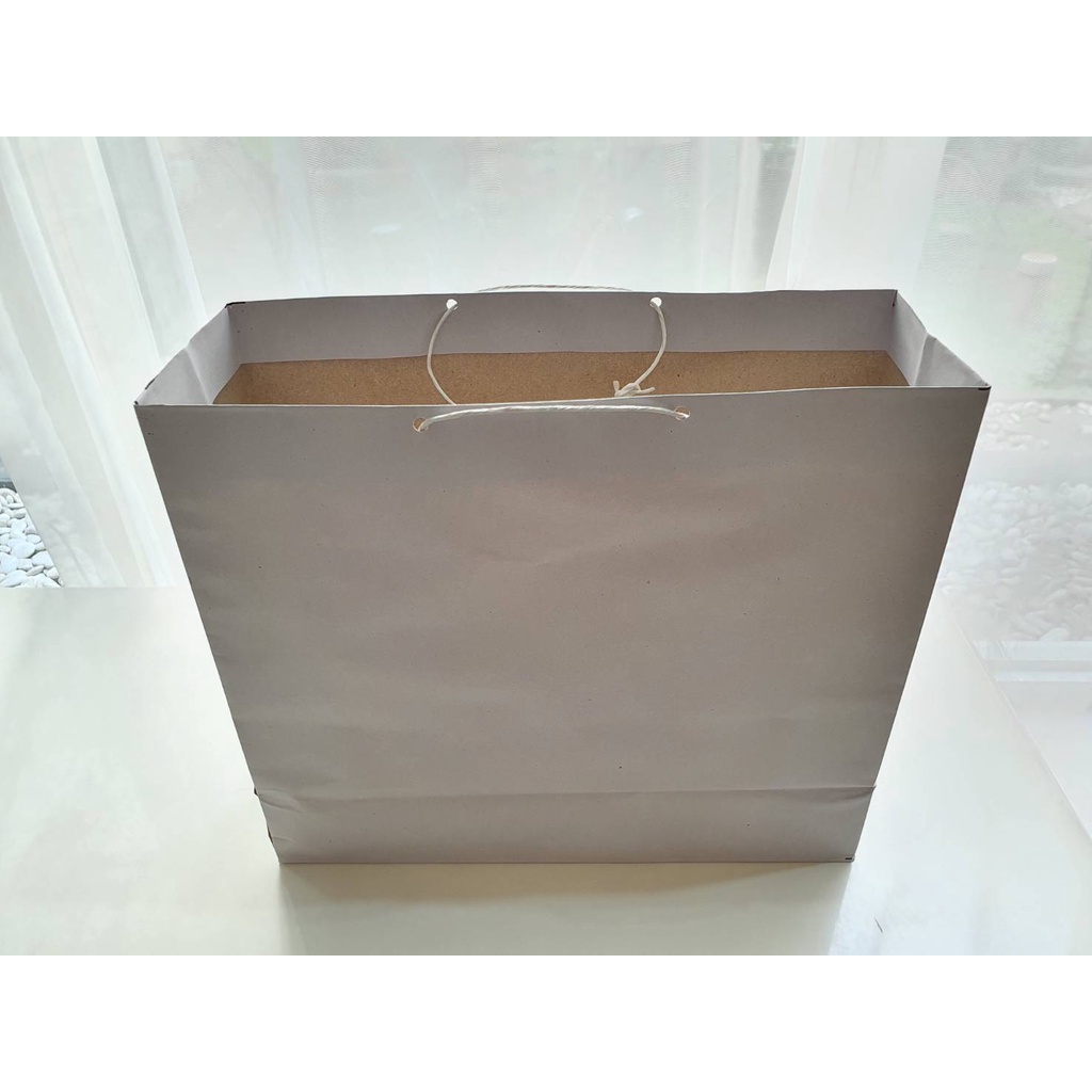 

Tas Kertas Putih Besar ukuran PxLxT 35x12x30 cm Jumbo Goodie Paper Bag big size Paperbag white harga 1pcs
