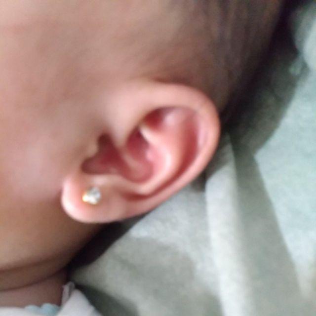 Anting Toge Bayi Emas Kuning 700 Putih 750 Loop Baby Earring Gold Shopee Indonesia