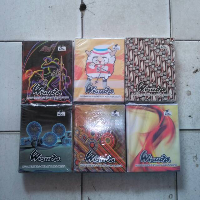

Buku Tulis Anak Sekolah Wisuda isi 32 lembar.
