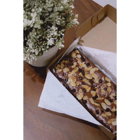 

Fudgy Brownies size Medium 24x10 | Dyra Dysa