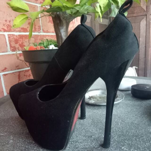 Preloved bartier Heels bludru 17cm