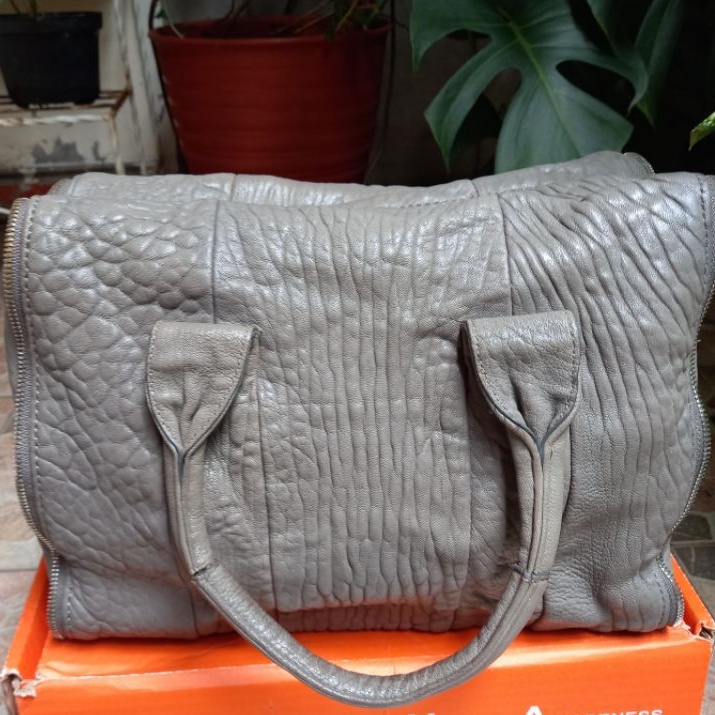 Preloved Tas kulit gajah finn Esker