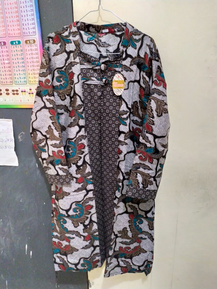Longcardi Lawasan Daun Outer Batik Wanita Casual Kantoran Formal Kondangan Katun Halus Motif Premium