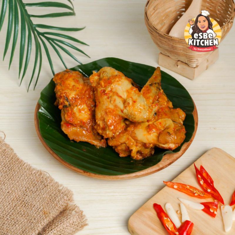 

AYAM WOKU MENU VACUM 700gr eSBe KITCHEN By StasyaBwar