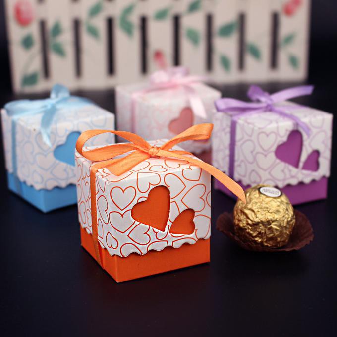 

Kotak souvenir pernikahan, box souvenir, kotak kado,kotak permen,