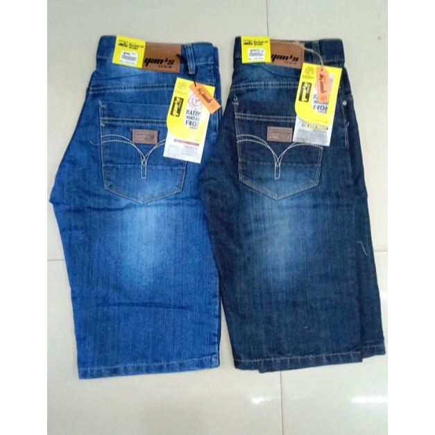 CELANA PENDEK LEVIS