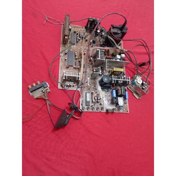 Mesin tv tabung 21 inch barang bagus