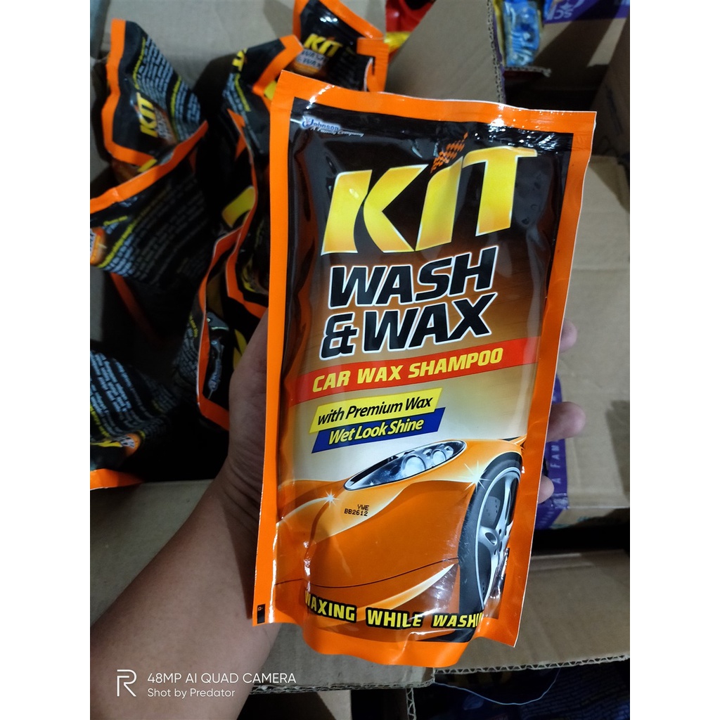 SHAMPOO MOBIL PREMIUM WAX KIT CAR WASH AND WAX MELINDUNGI CAT MOBIL