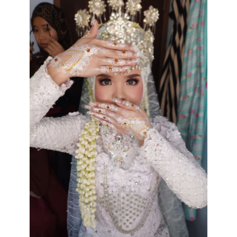 paket jasa ukir henna pengantin free kuku henna warna putih