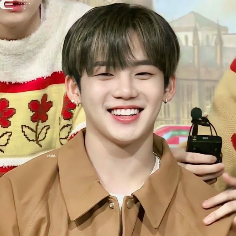 [ DP ] BOOKED TREASURE LIGHTSTICK POB HYUNSUK