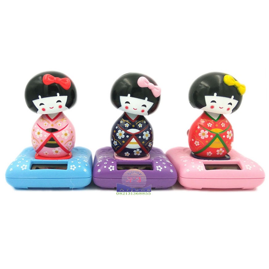 Pajangan Figure Miniatur Mobil Solar Power putri japan 11cm