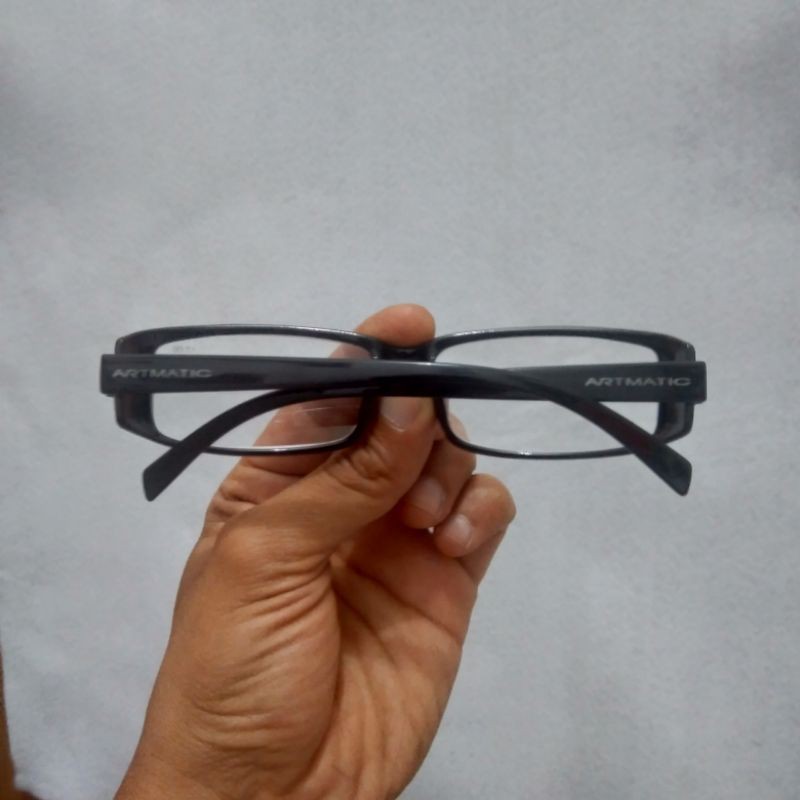 KACAMATA RABUN DEKAT