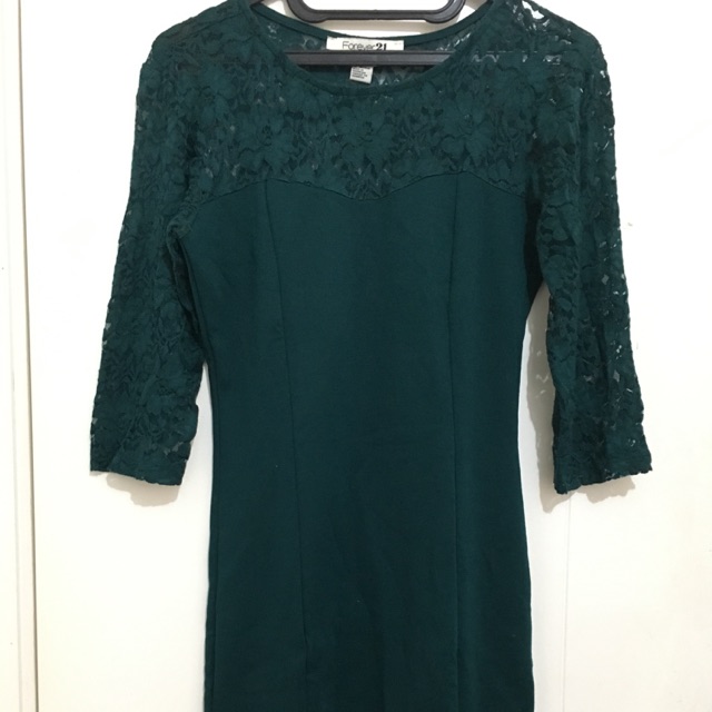 Dress bodycon warna hijau merk Forever 21