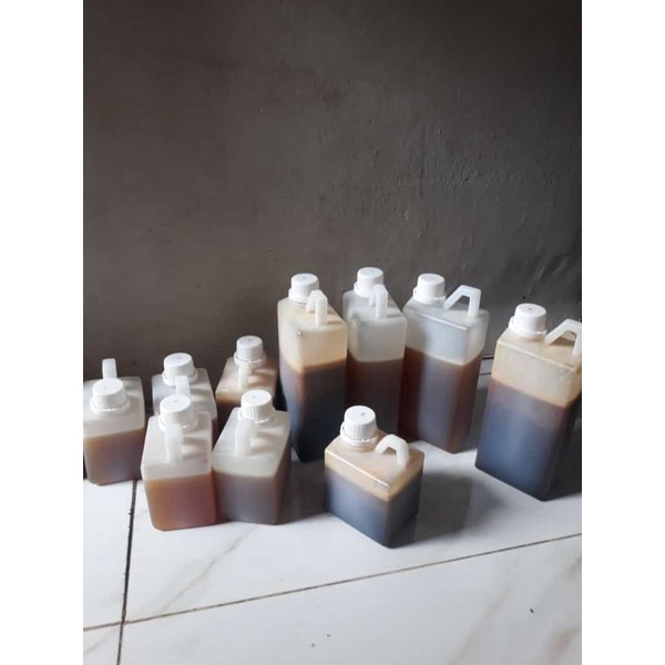 

Madu hitam dan madu merah asli dari hutan