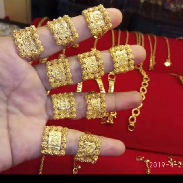 Cincin chenel lapis emas 24k dan kristal dijamin warna ori emas 24k