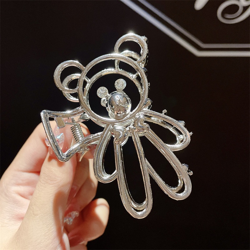 Klip Mencengkeram Beruang Logam Berongga Besar Yang Dipersonalisasi Jepit Rambut Mutiara Gaya Korea Fashion Wanita Mewah Ringan Aksesoris Rambut Wanita