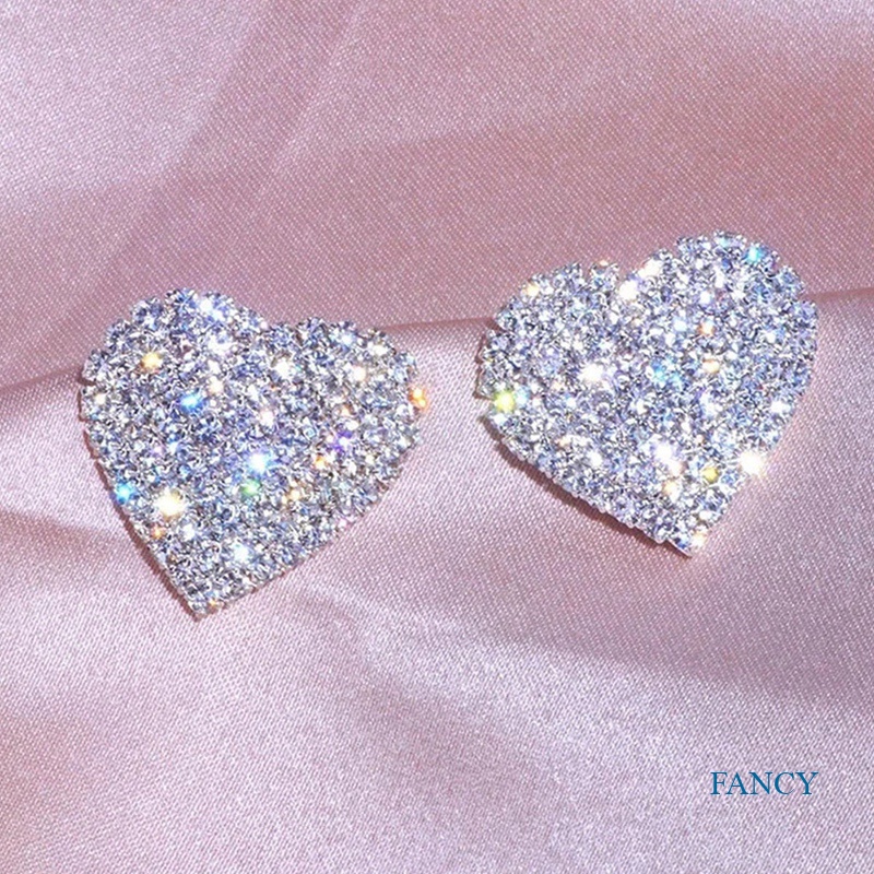 Anting Stud Bentuk Hati Bahan Zirkon Warna Silver Untuk Wanita